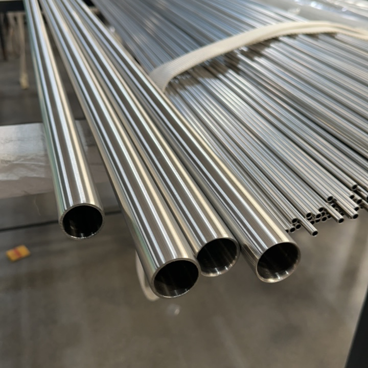 Resistência à corrosão Aço inoxidável S30815 Tubo de recozimento brilhante (BA)