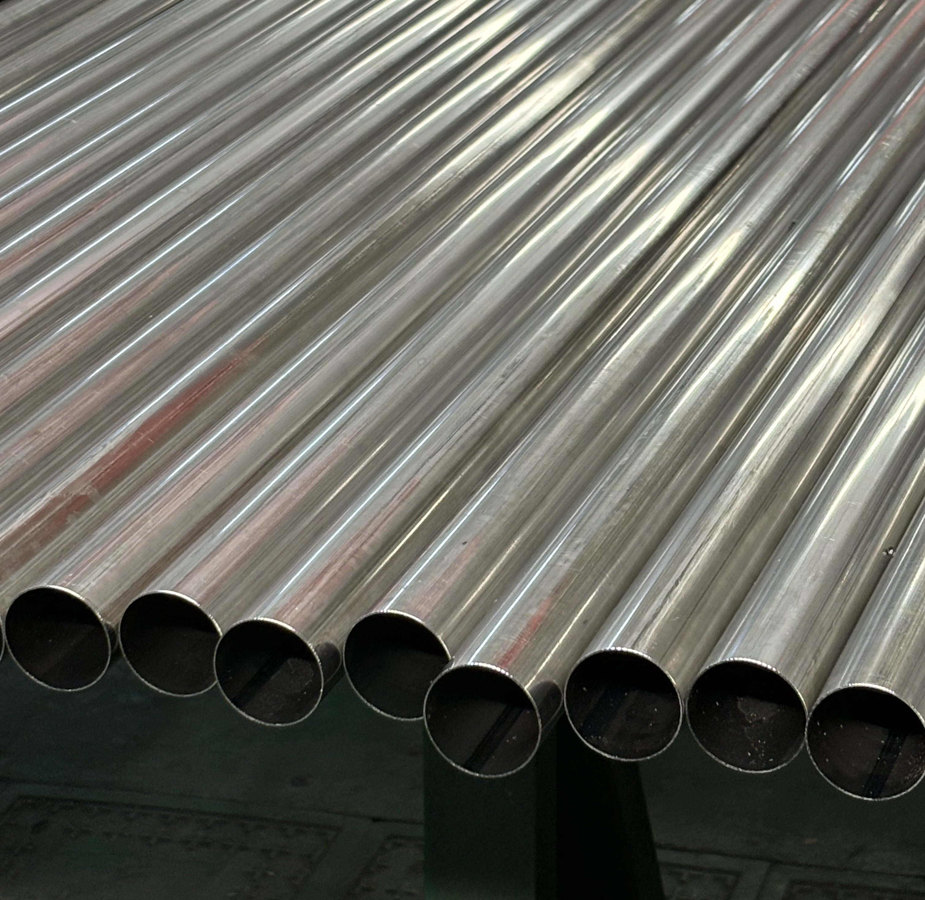 ASTM 316L Aço inoxidável Soldado Tubo redondo em redondo tubo austenítico 