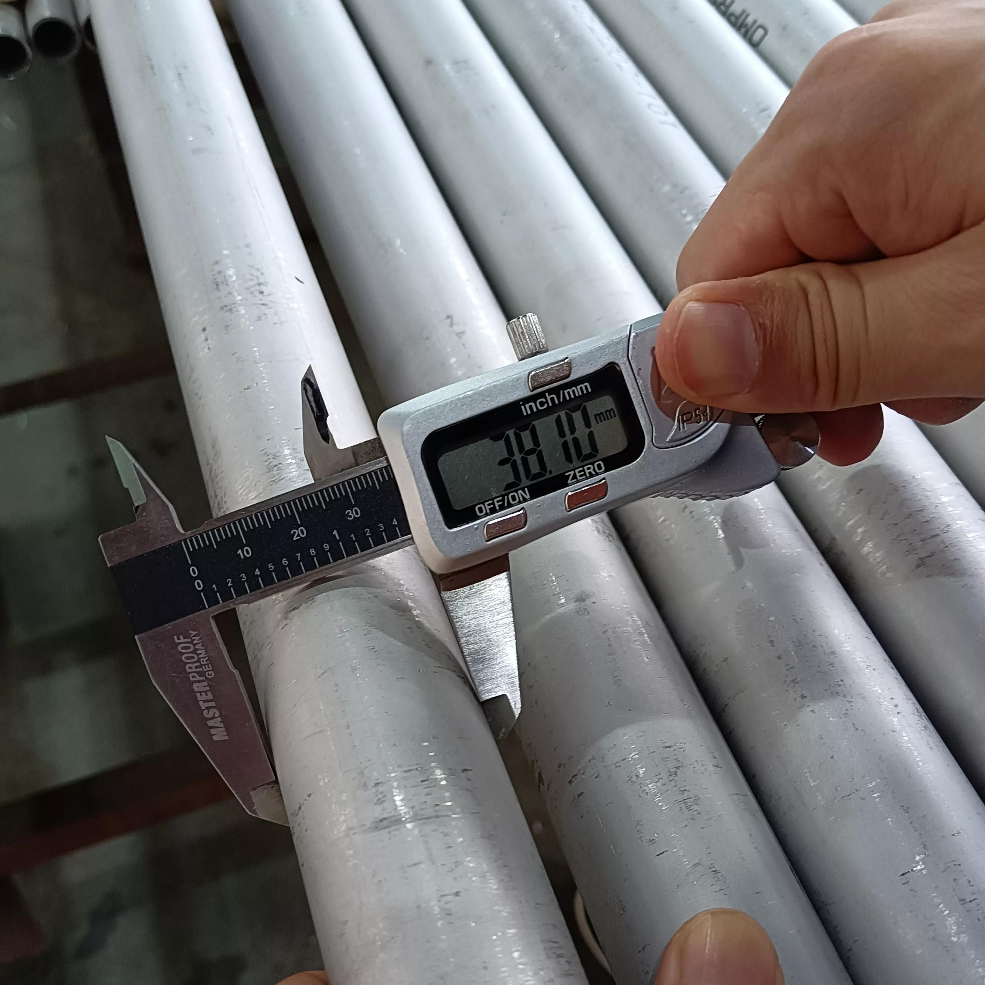 Uma análise completa da resistência à corrosão de aço inoxidável: o conteúdo de molibdênio é a chave