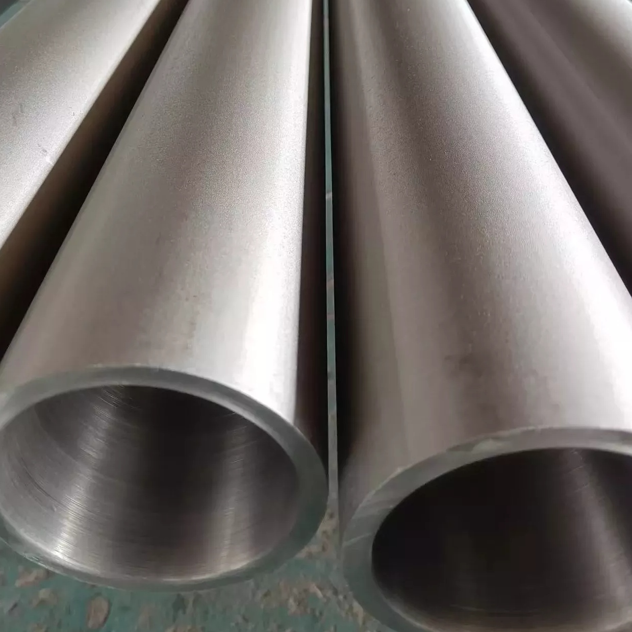 Pickling-round-seamless-pipe3043167863009095794.jpg